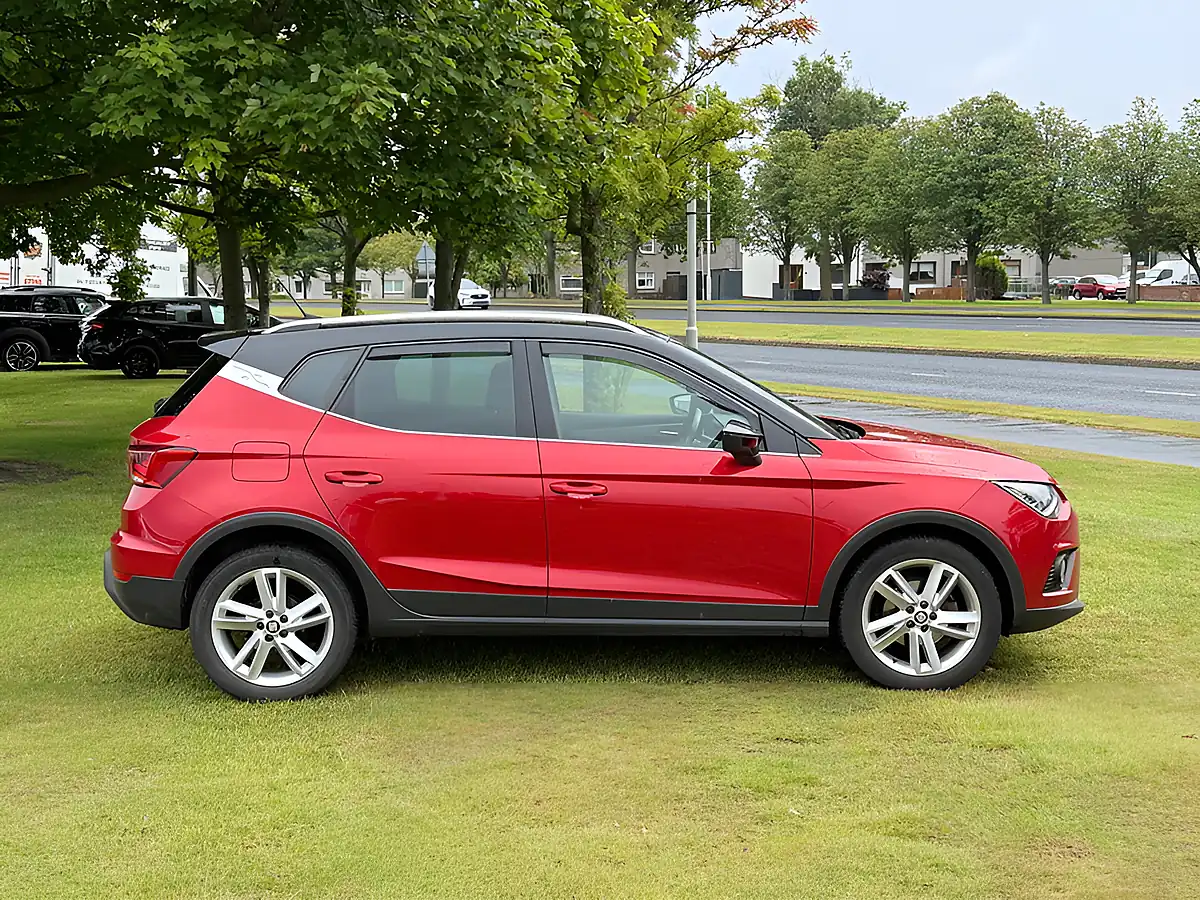 Used 2021 SEAT Arona Fr Red - Interior and Exterior details 6