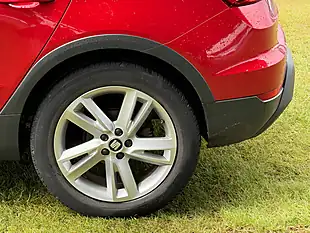 Used 2021 SEAT Arona Fr Red - Interior and Exterior details 9