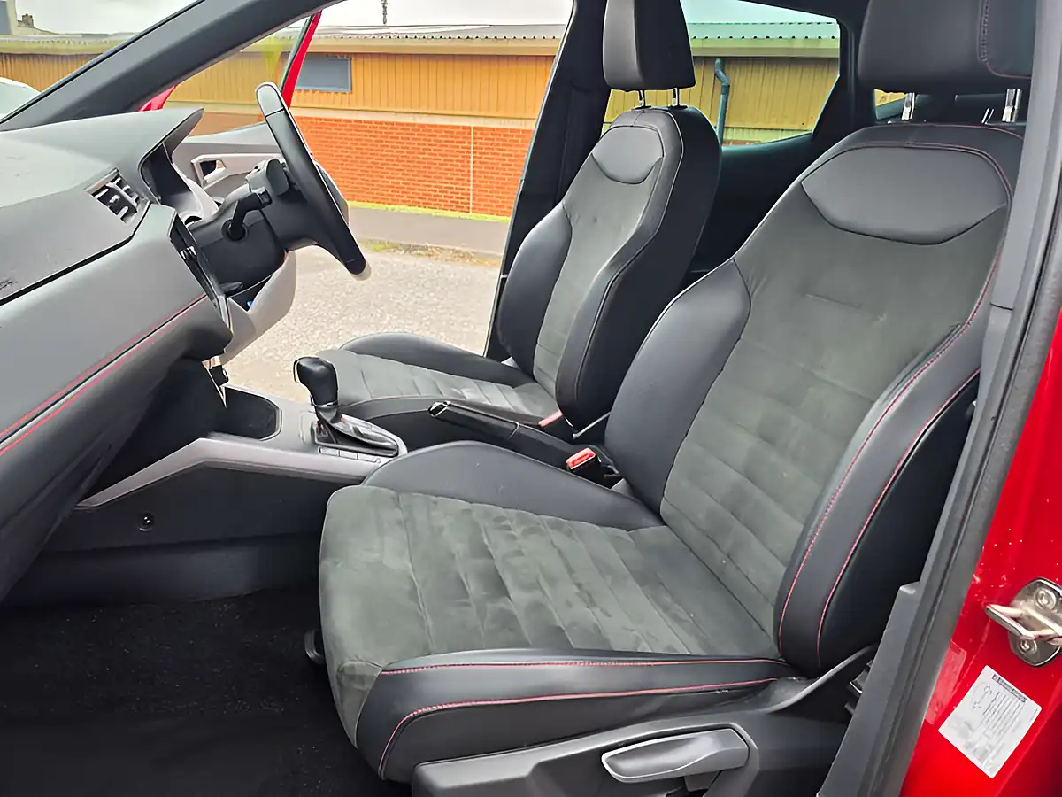 Used 2021 SEAT Arona Fr Sport Red - Interior and Exterior details 17