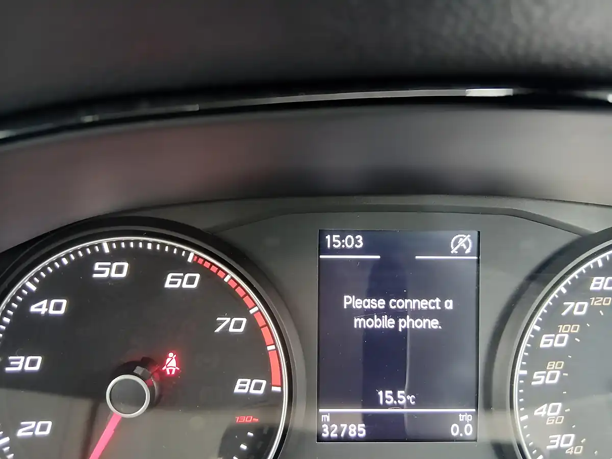 Used 2021 SEAT Arona Se Red - Interior and Exterior details 11