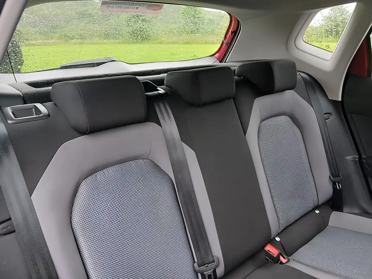 Used 2021 SEAT Arona Se Red - Interior and Exterior details 13