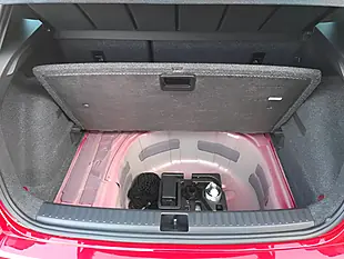 Used 2021 SEAT Arona Xcellence Lux Red - Interior and Exterior details 12