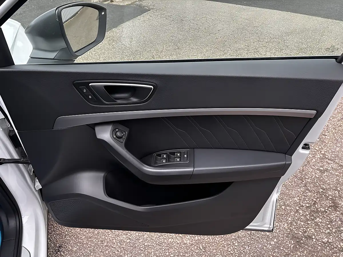 Used 2021 SEAT Ateca Fr Sport White - Interior and Exterior details 18