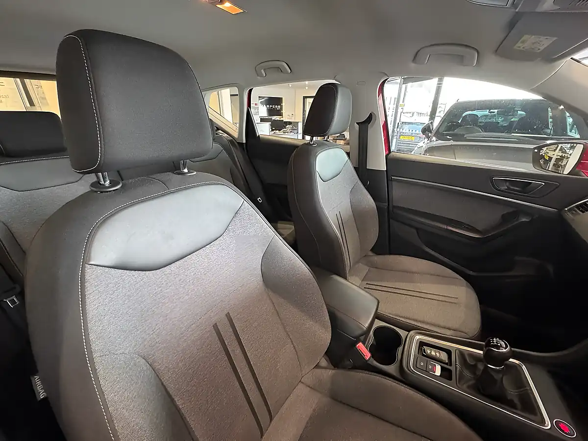 Used 2021 SEAT Ateca Se Technology Red - Interior and Exterior details 10