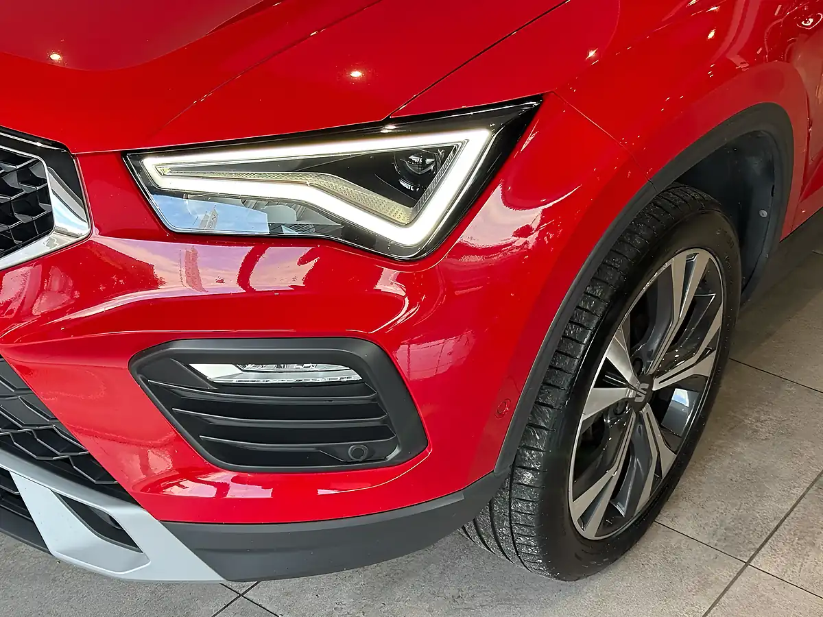 Used 2021 SEAT Ateca Se Technology Red - Interior and Exterior details 5