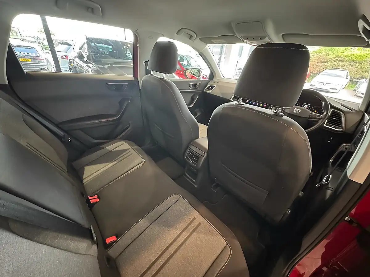 Used 2021 SEAT Ateca Se Technology Red - Interior and Exterior details 9