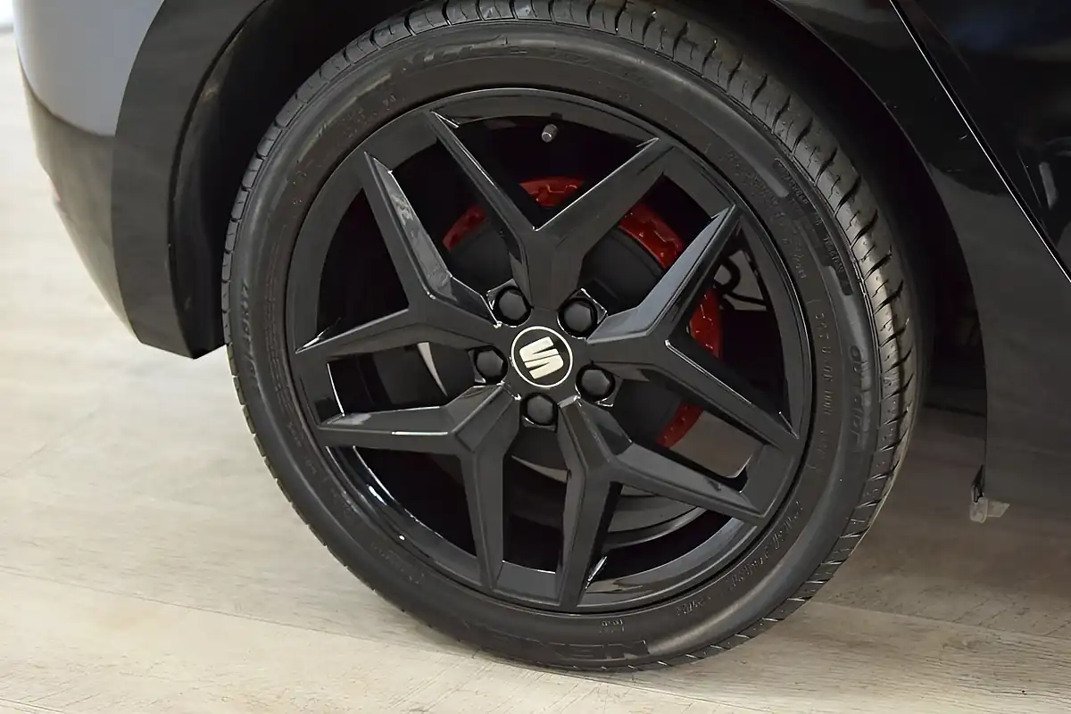 Used 2021 SEAT Ibiza Fr Midnight Black - Interior and Exterior details 9
