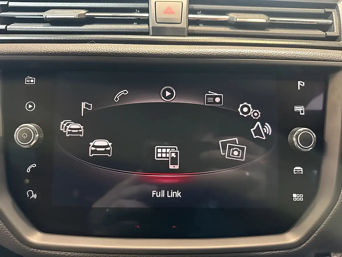 Used 2021 SEAT Ibiza Fr Nevada White - Interior and Exterior details 20