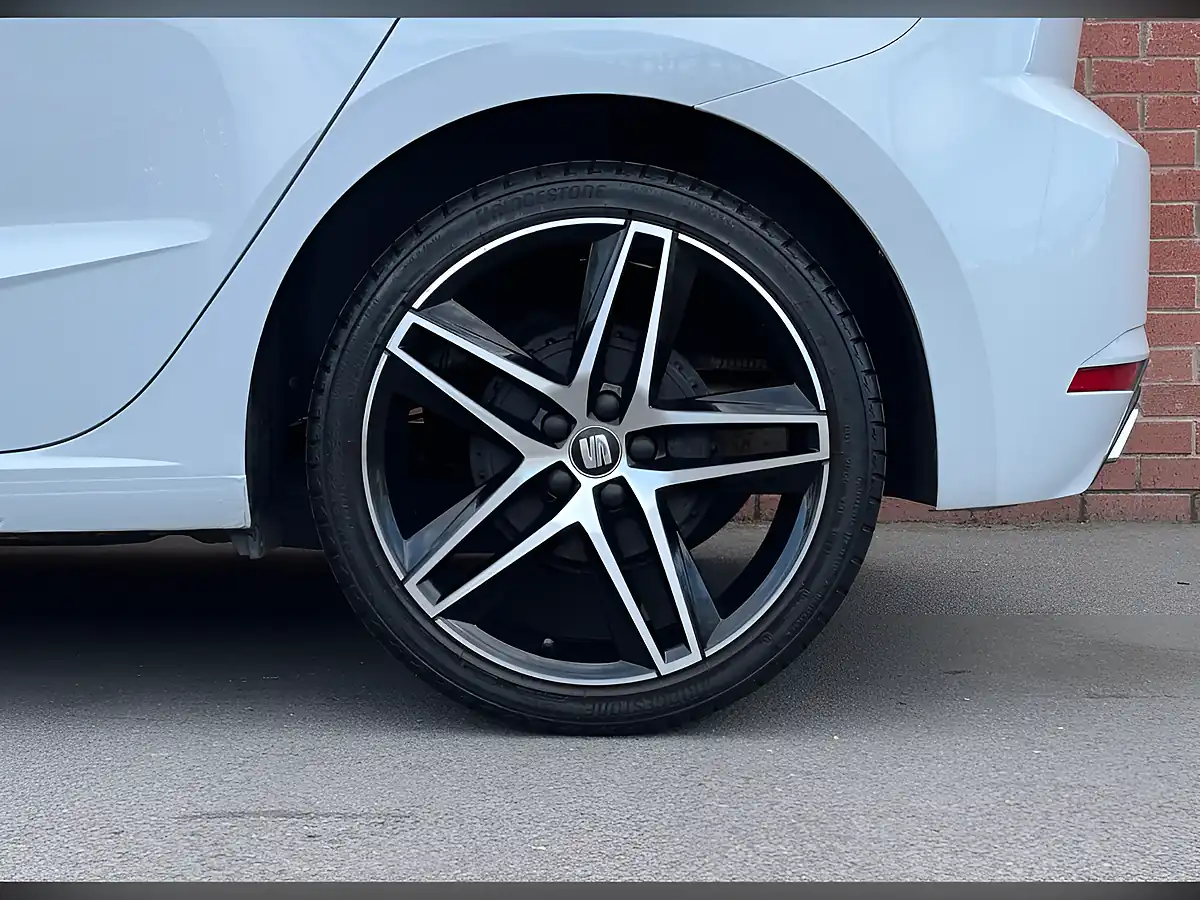 Used 2021 SEAT Ibiza Fr Sport White - Interior and Exterior details 20