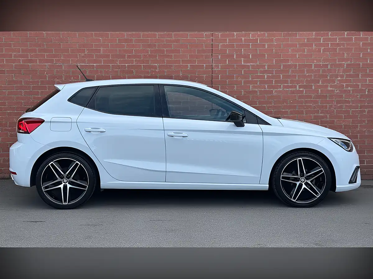 Used 2021 SEAT Ibiza Fr Sport White - Interior and Exterior details 3