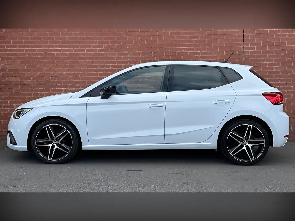Used 2021 SEAT Ibiza Fr Sport White - Interior and Exterior details 7