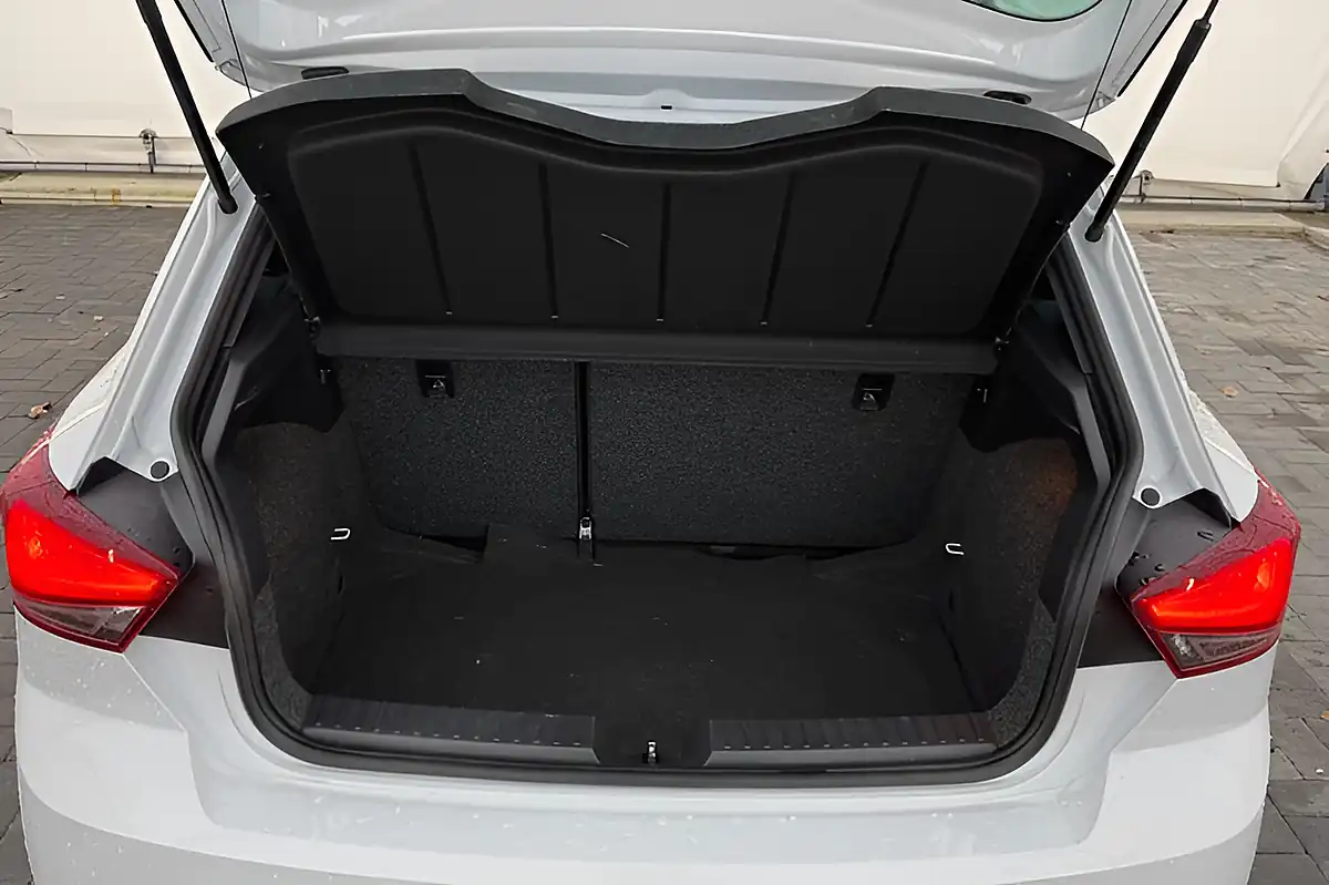Used 2021 SEAT Ibiza Fr Sport White - Interior and Exterior details 19