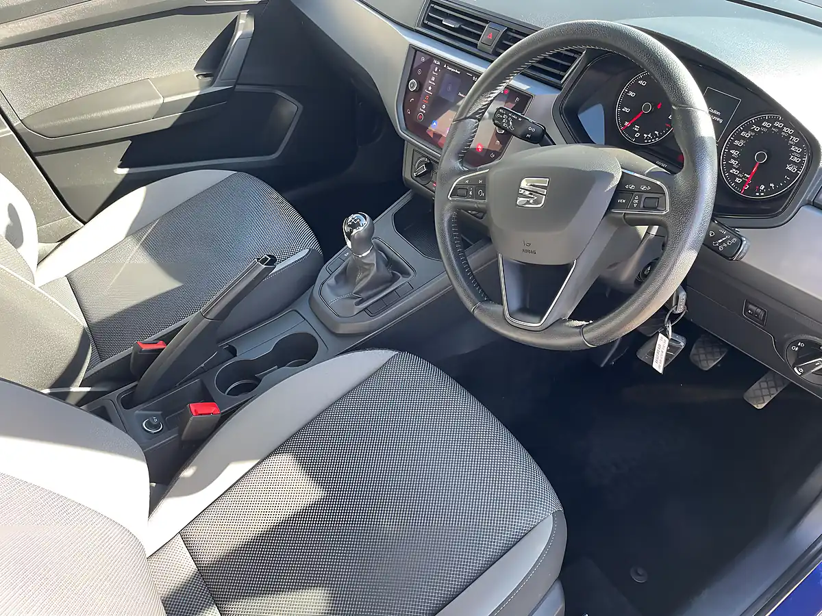 Used 2021 SEAT Ibiza Se Technology Blue - Interior and Exterior details 11