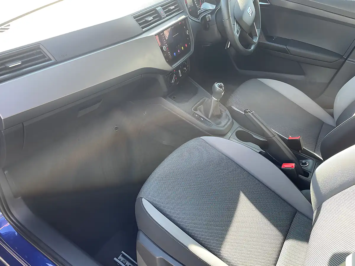Used 2021 SEAT Ibiza Se Technology Blue - Interior and Exterior details 9