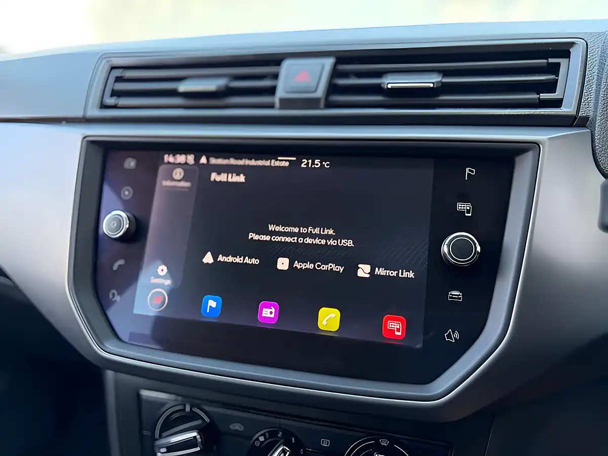 Used 2021 SEAT Ibiza Se Technology Blue - Interior and Exterior details 18