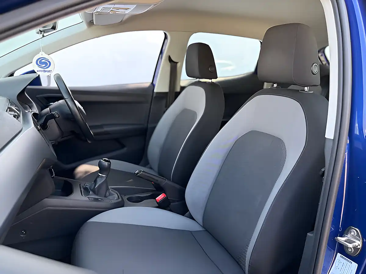 Used 2021 SEAT Ibiza Se Technology Blue - Interior and Exterior details 19