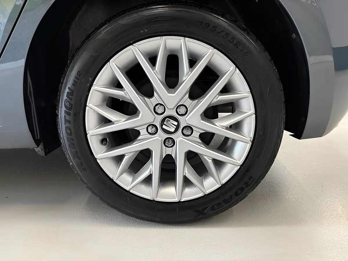 Used 2021 SEAT Ibiza Se Technology Grey - Interior and Exterior details 10