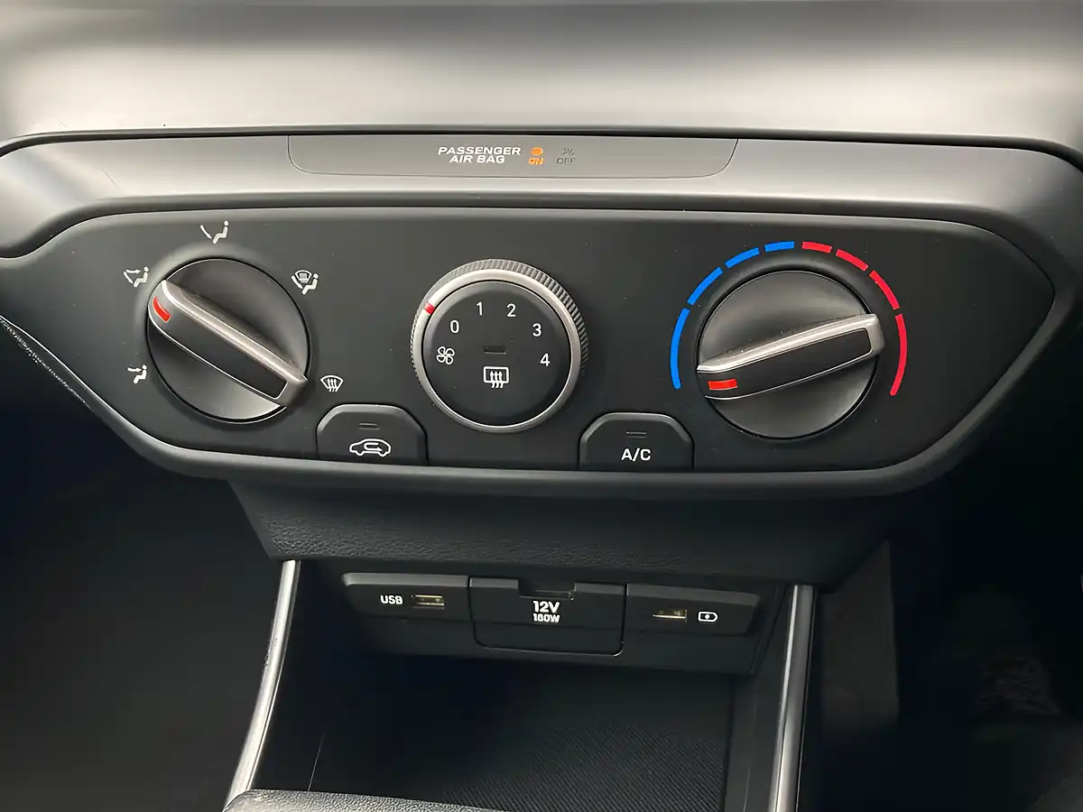 Used 2021 SEAT Leon Fr Blue - Interior and Exterior details 17