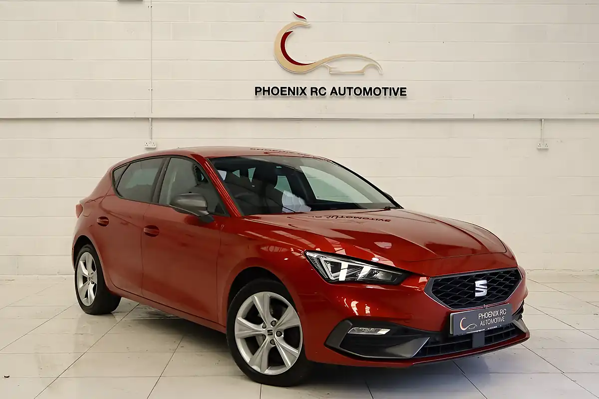 Used 2021 SEAT Leon Fr Red - Front View