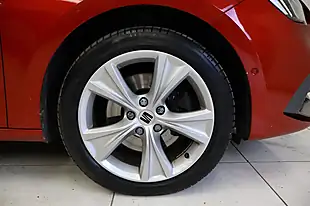 Used 2021 SEAT Leon Fr Red - Interior and Exterior details 4