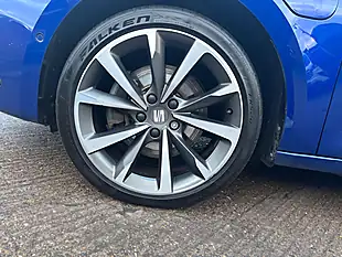 Used 2021 SEAT Leon Fr Sport Blue - Interior and Exterior details 4