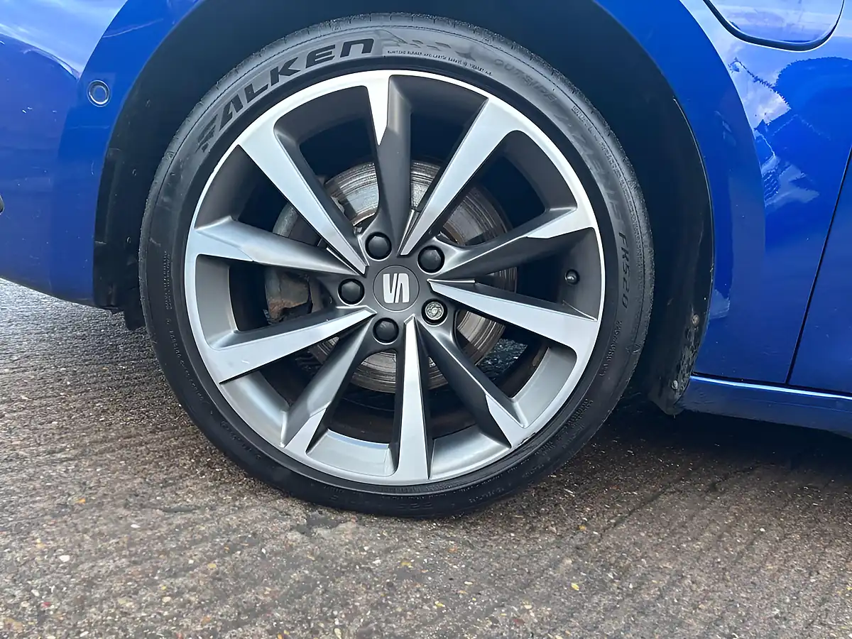 Used 2021 SEAT Leon Fr Sport Blue - Interior and Exterior details 4