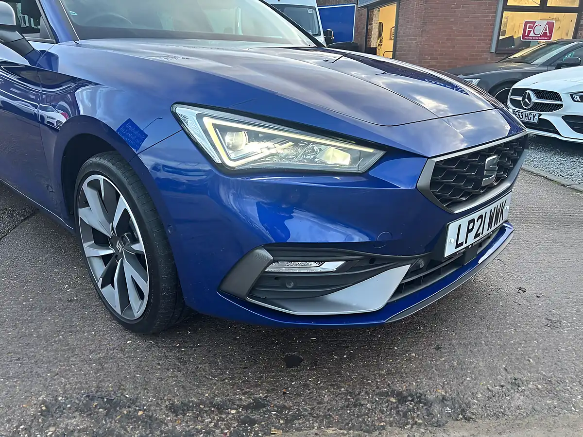 Used 2021 SEAT Leon Fr Sport Blue - Interior and Exterior details 6