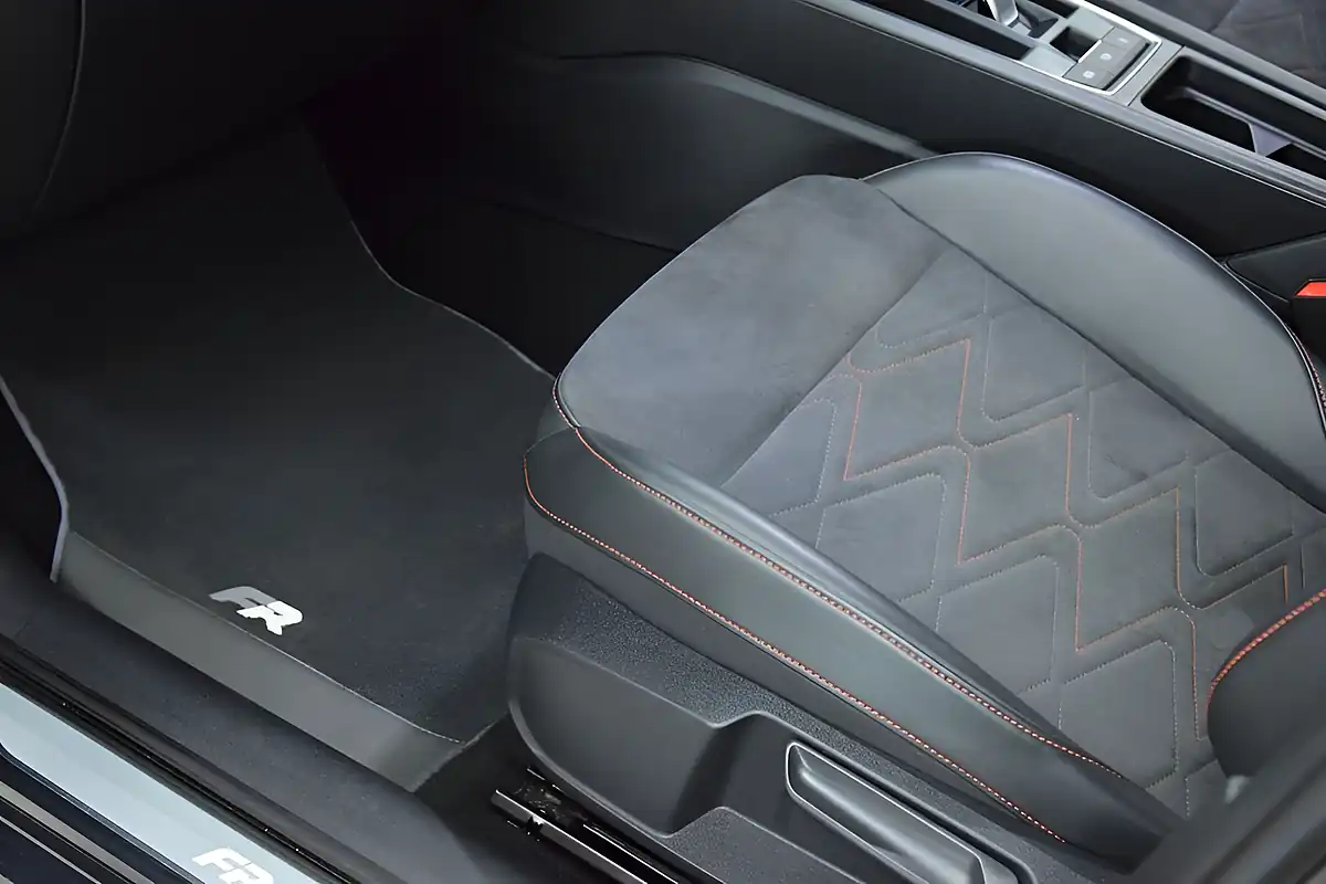 Used 2021 SEAT Leon Fr Sport Grey - Interior and Exterior details 15