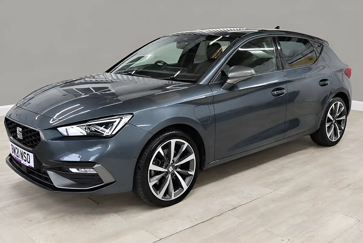 Used 2021 SEAT Leon Fr Sport Grey - Interior and Exterior details 4