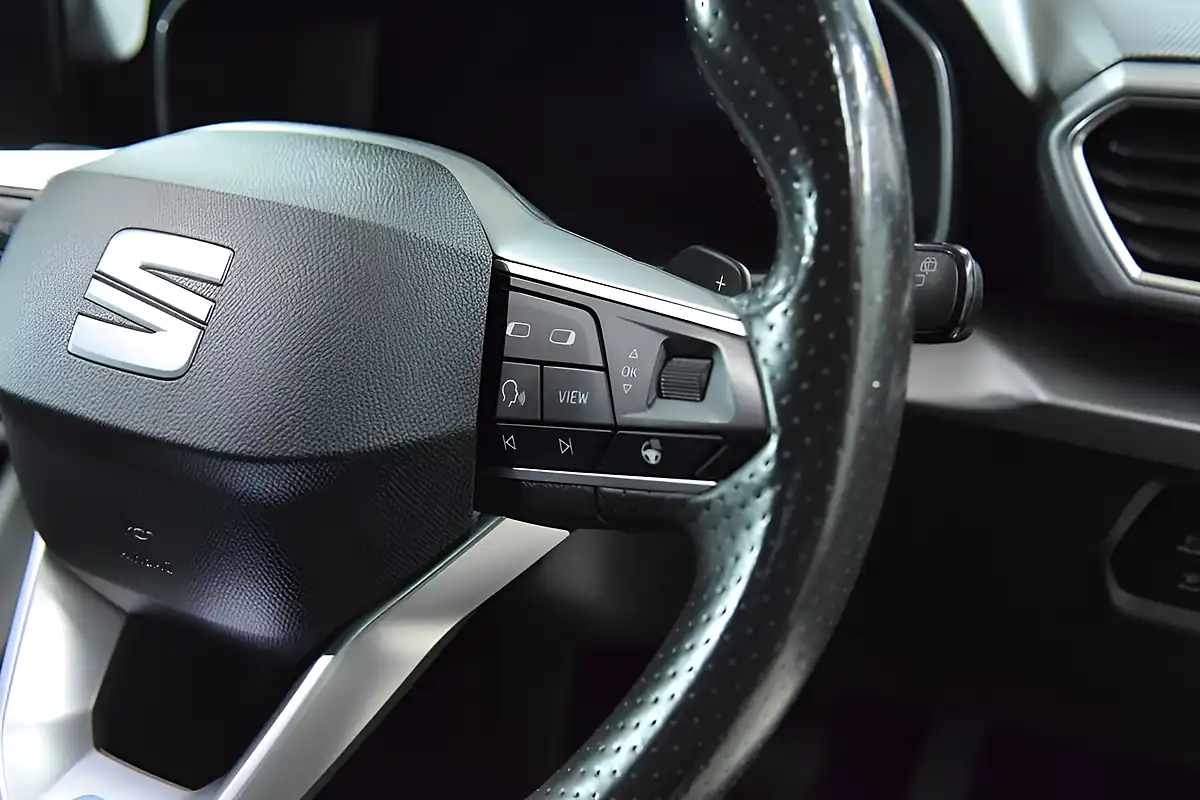 Used 2021 SEAT Leon Fr Sport Grey - Interior and Exterior details 8
