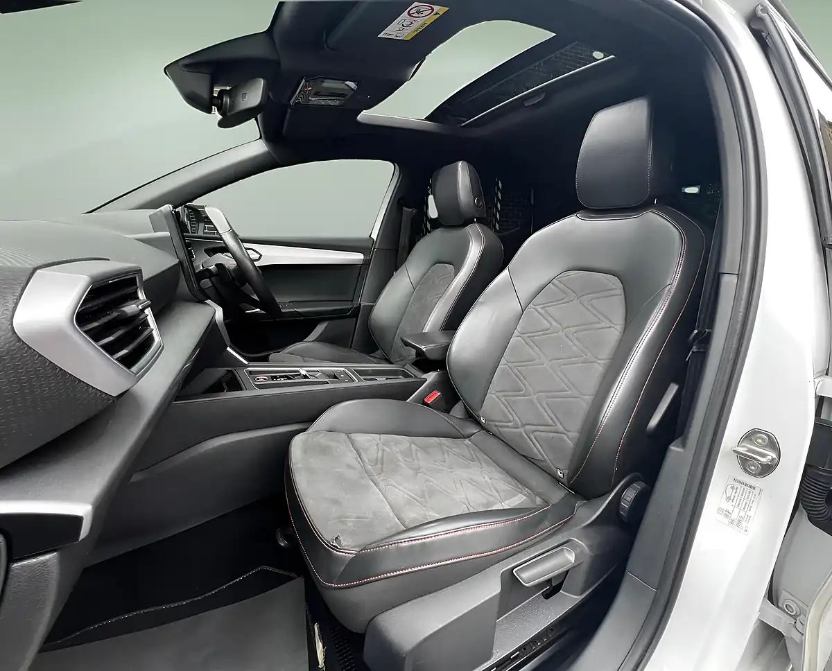 Used 2021 SEAT Leon Fr Sport White - Interior and Exterior details 19
