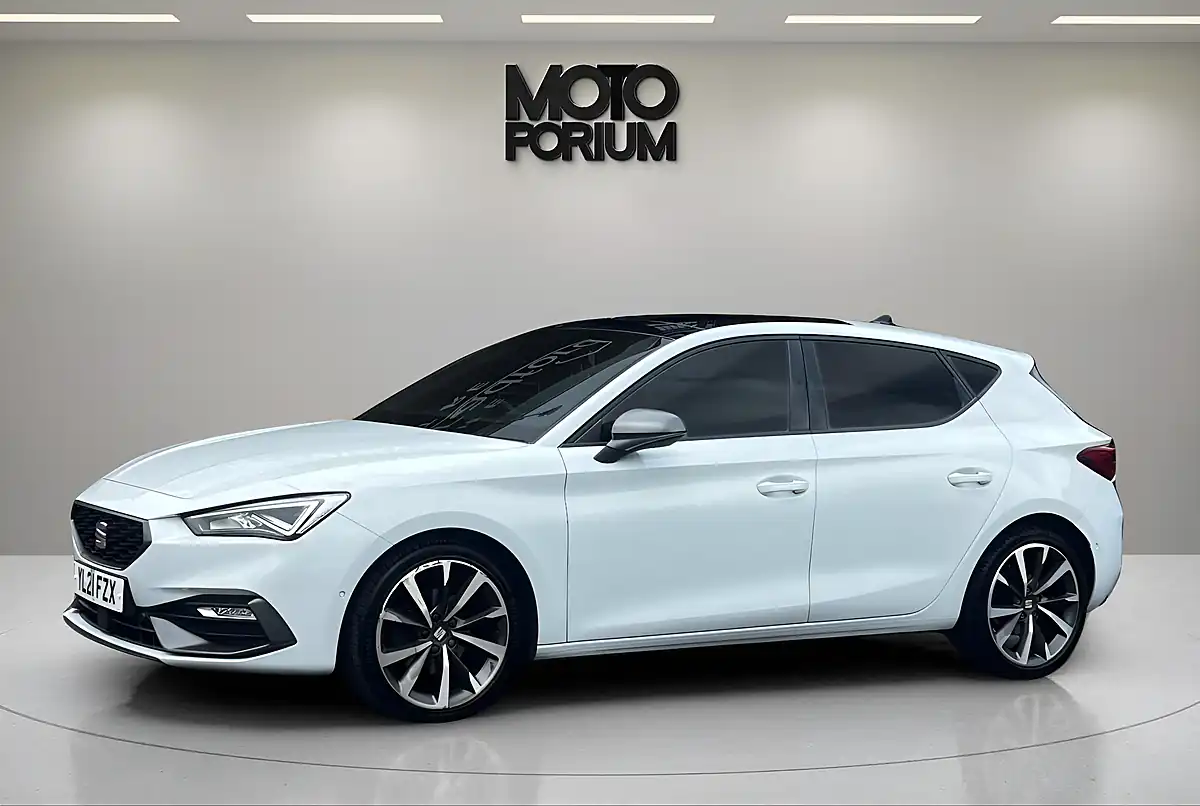 Used 2021 SEAT Leon Fr Sport White - Interior and Exterior details 3