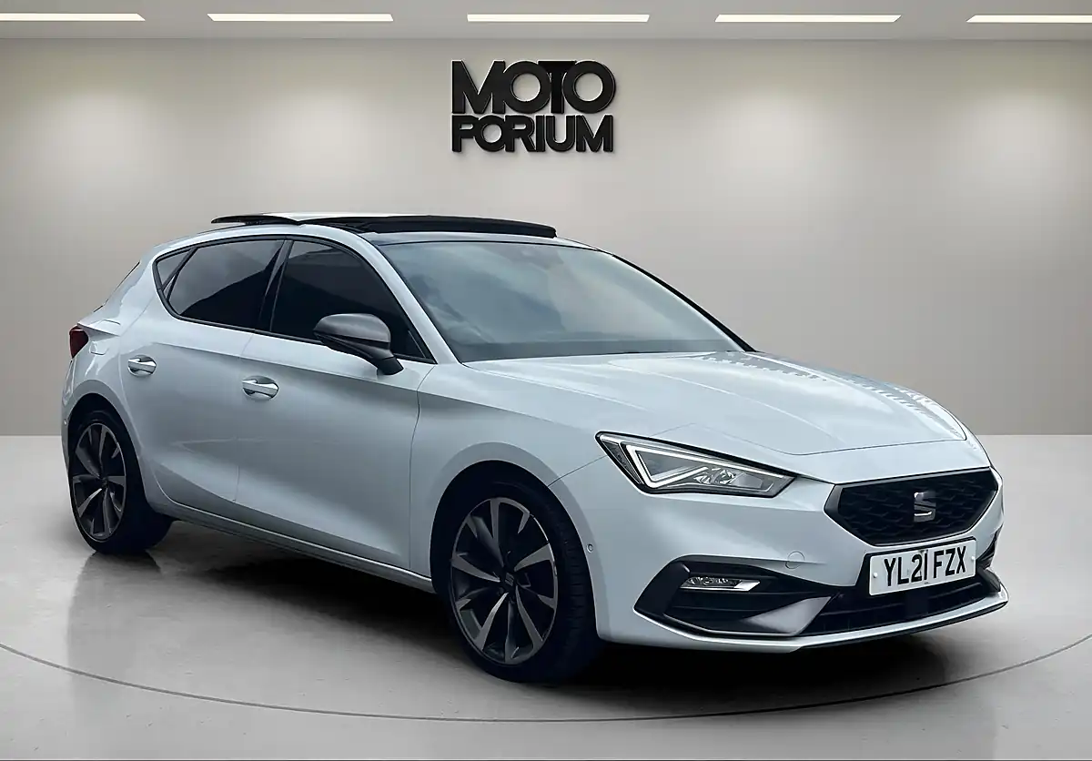 Used 2021 SEAT Leon Fr Sport White - Interior and Exterior details 7