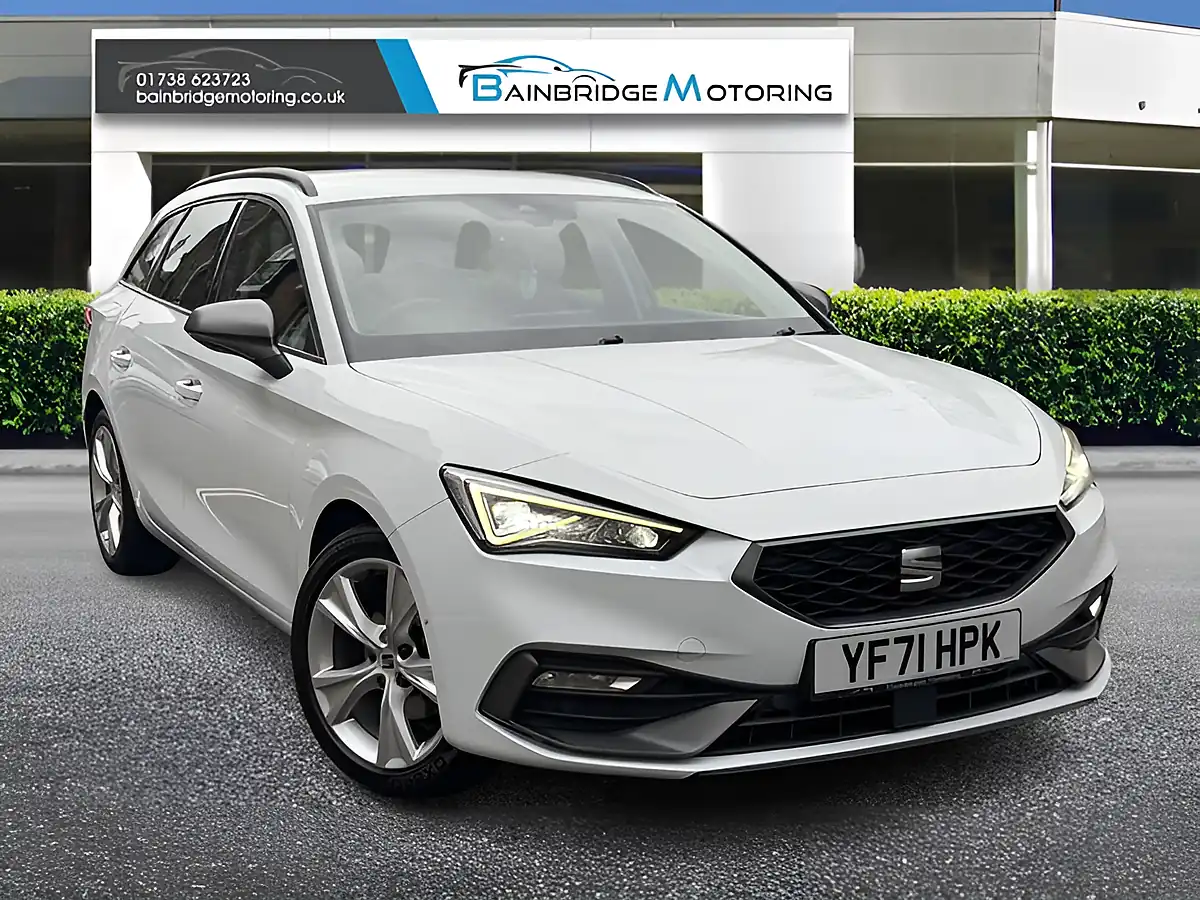 Used 2021 SEAT Leon Fr White - Front View
