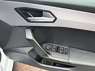 Used 2021 SEAT Leon Fr White - Interior and Exterior details 16