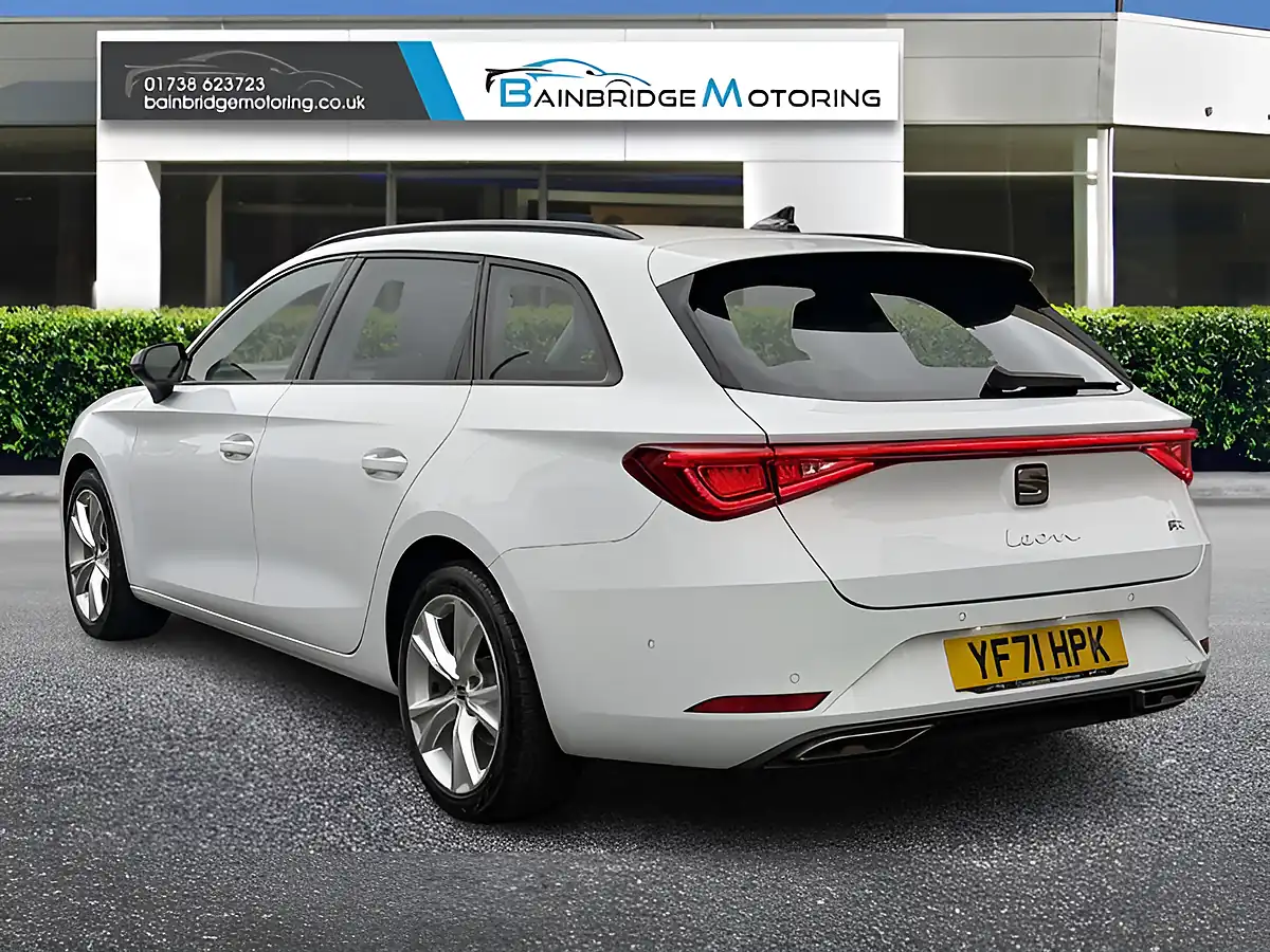 Used 2021 SEAT Leon Fr White - Interior and Exterior details 5