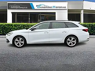 Used 2021 SEAT Leon Fr White - Interior and Exterior details 6