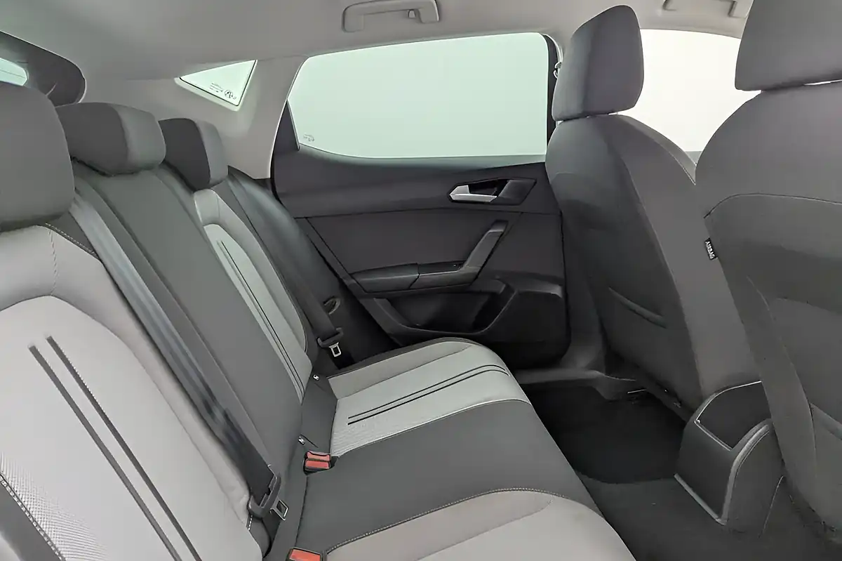 Used 2021 SEAT Leon Se Dynamic Black - Interior and Exterior details 13