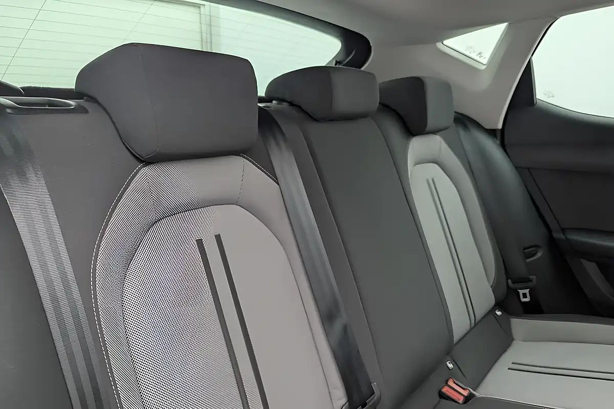 Used 2021 SEAT Leon Se Dynamic Black - Interior and Exterior details 16