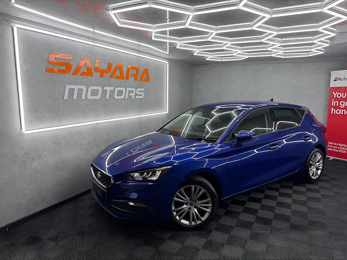 Used 2021 SEAT Leon Se Dynamic Blue - Front View