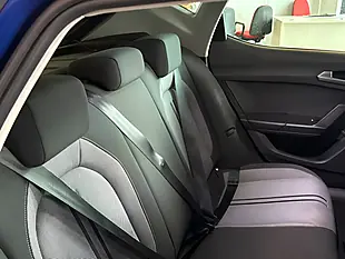 Used 2021 SEAT Leon Se Dynamic Blue - Interior and Exterior details 12