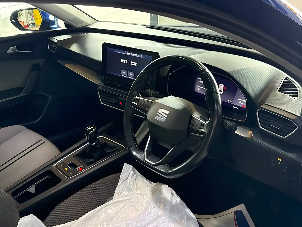Used 2021 SEAT Leon Se Dynamic Blue - Interior and Exterior details 14