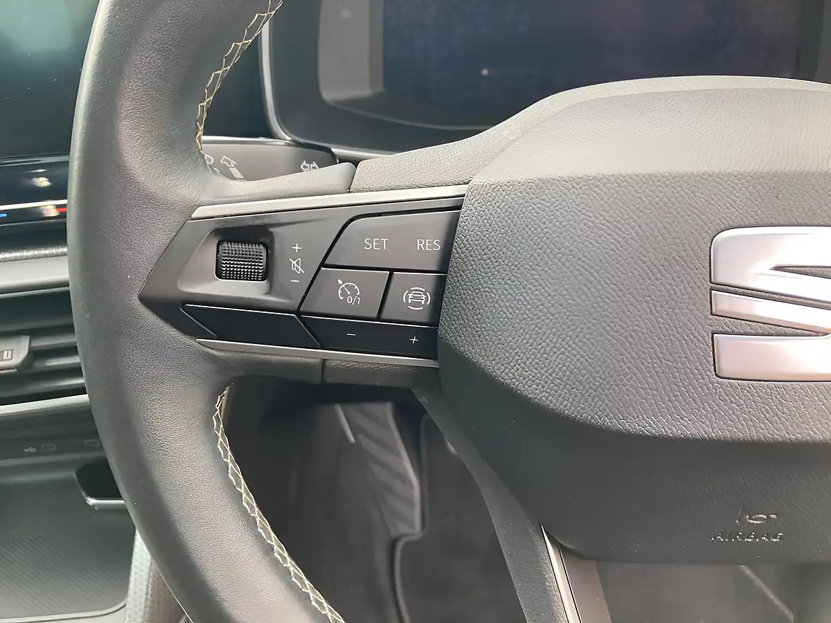 Used 2021 SEAT Leon Se Dynamic Blue - Interior and Exterior details 18