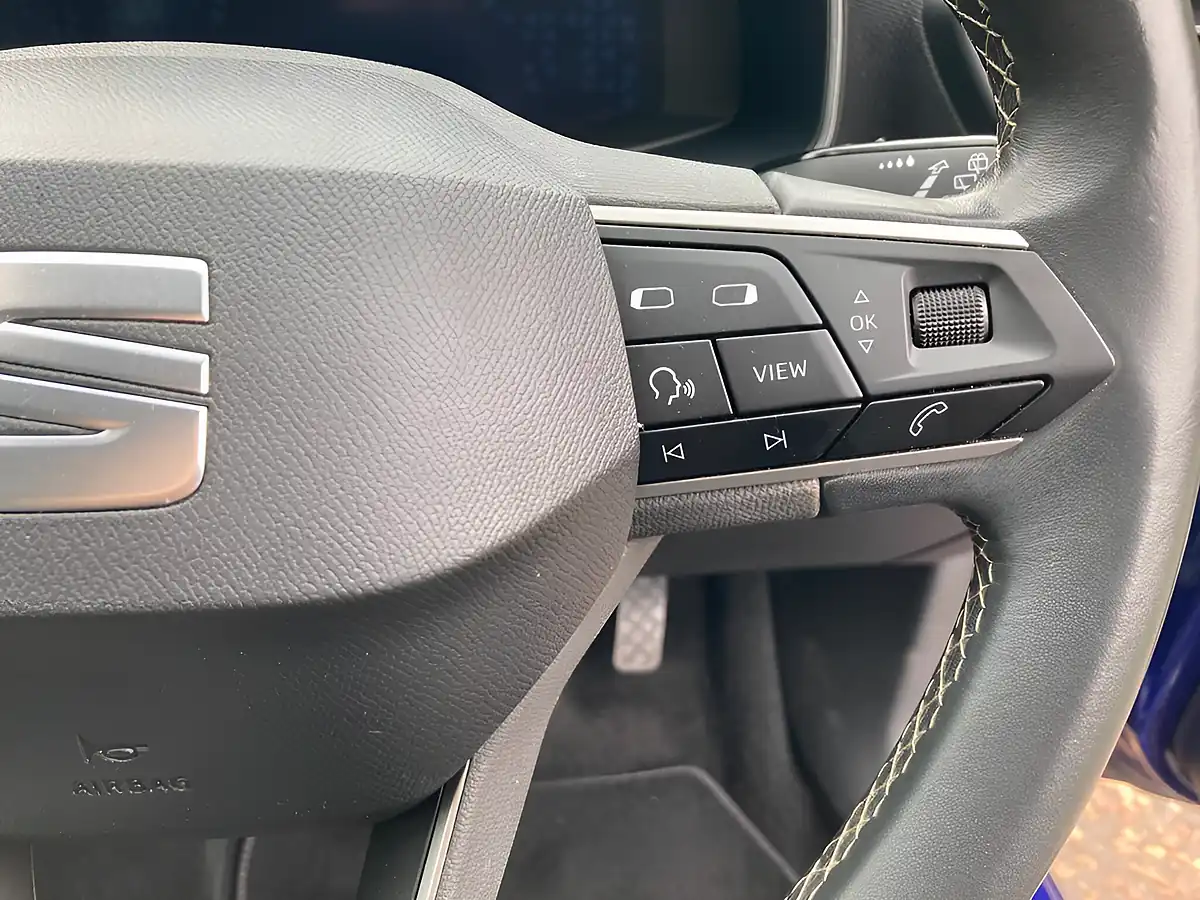 Used 2021 SEAT Leon Se Dynamic Blue - Interior and Exterior details 19