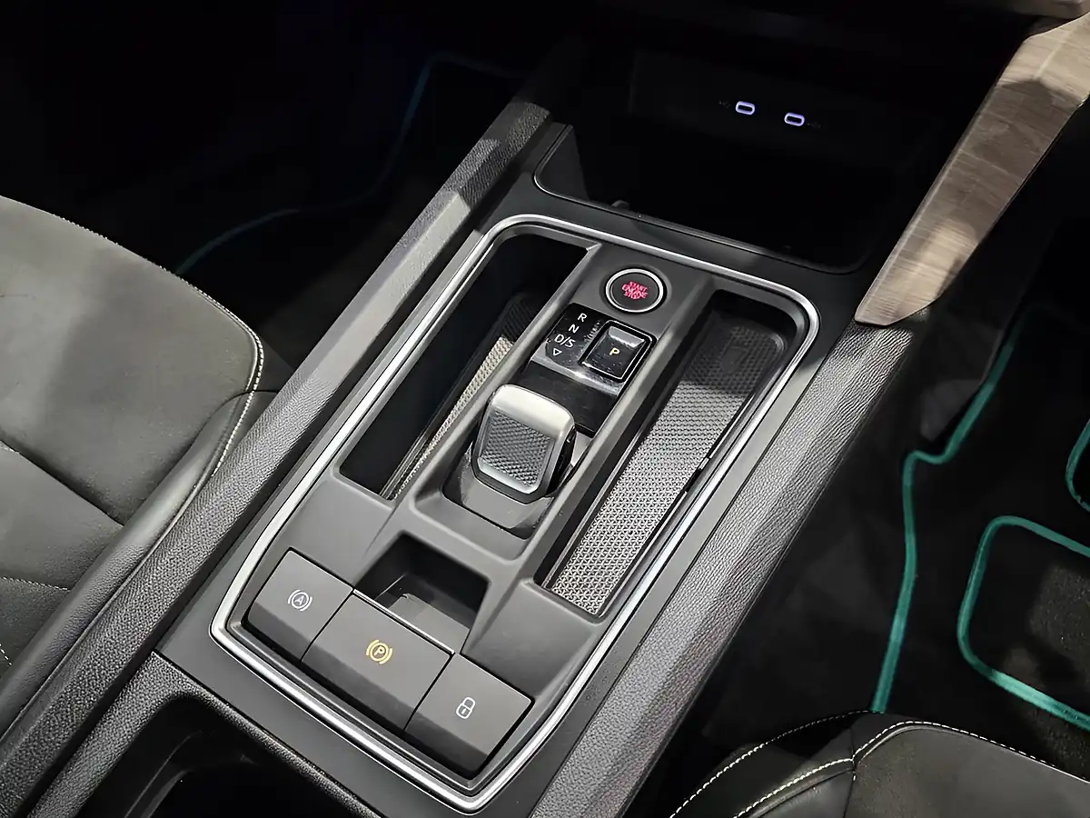 Used 2021 SEAT Leon Xcellence Blue - Interior and Exterior details 12