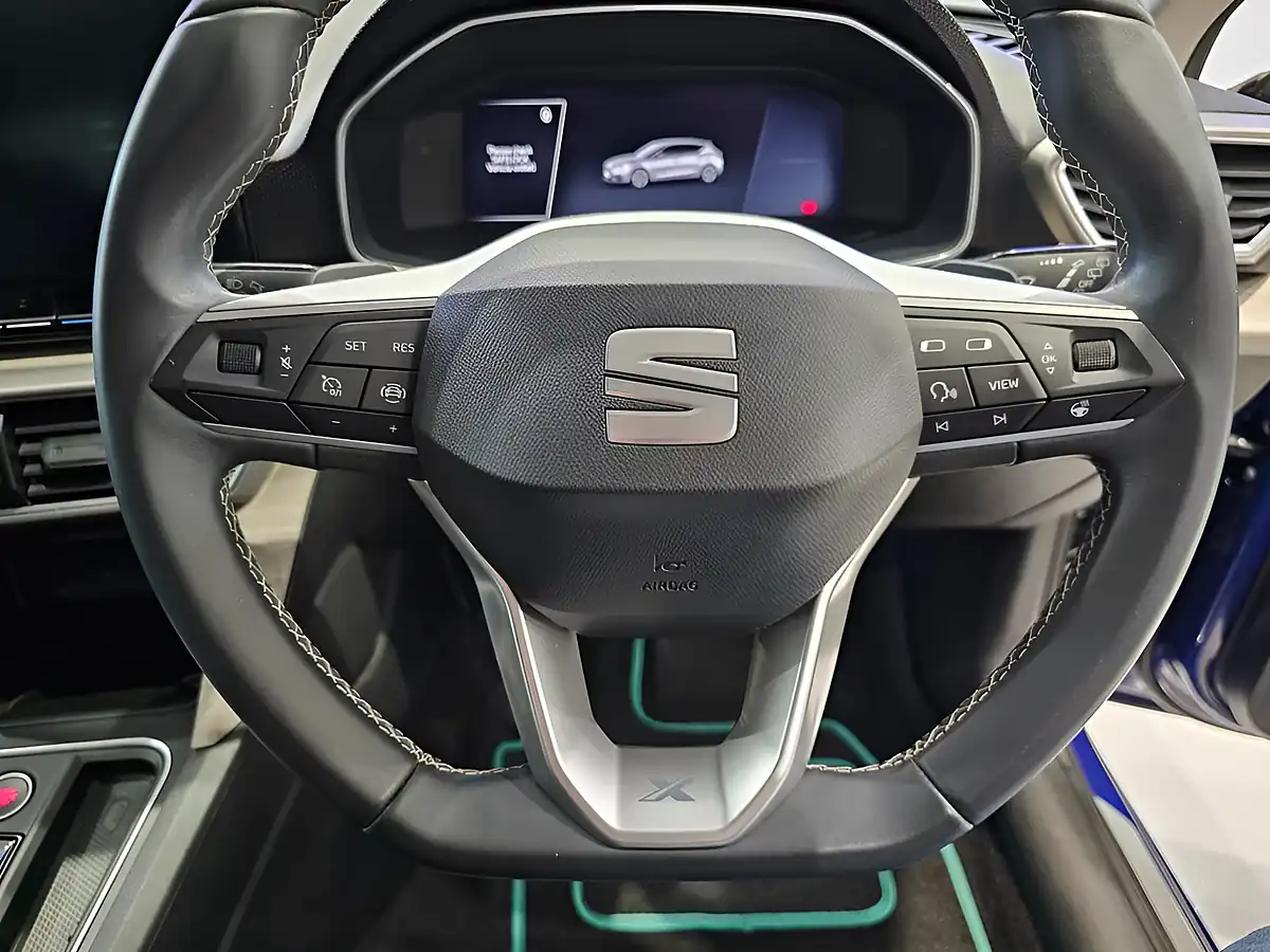 Used 2021 SEAT Leon Xcellence Blue - Interior and Exterior details 13