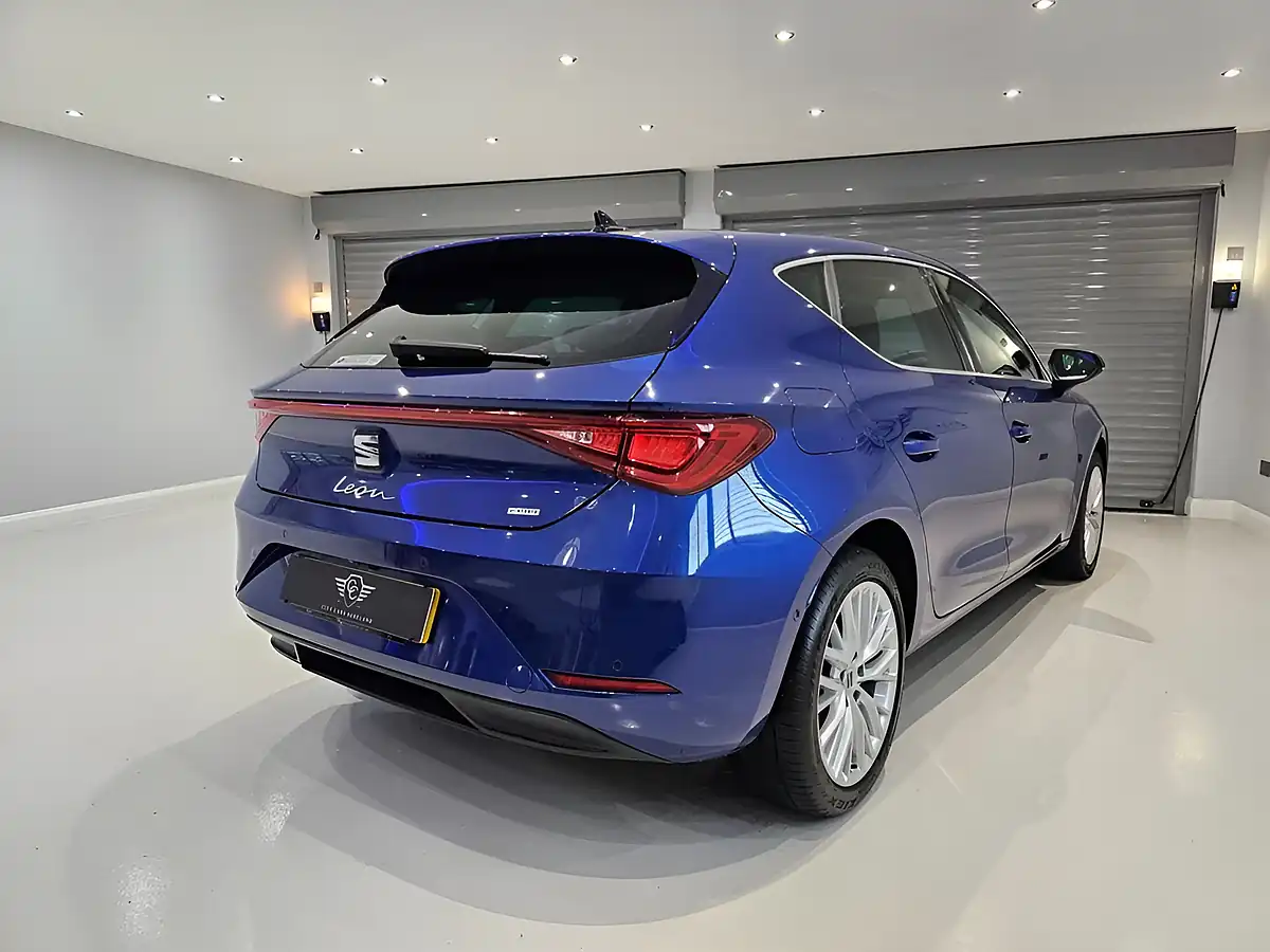 Used 2021 SEAT Leon Xcellence Blue - Interior and Exterior details 4