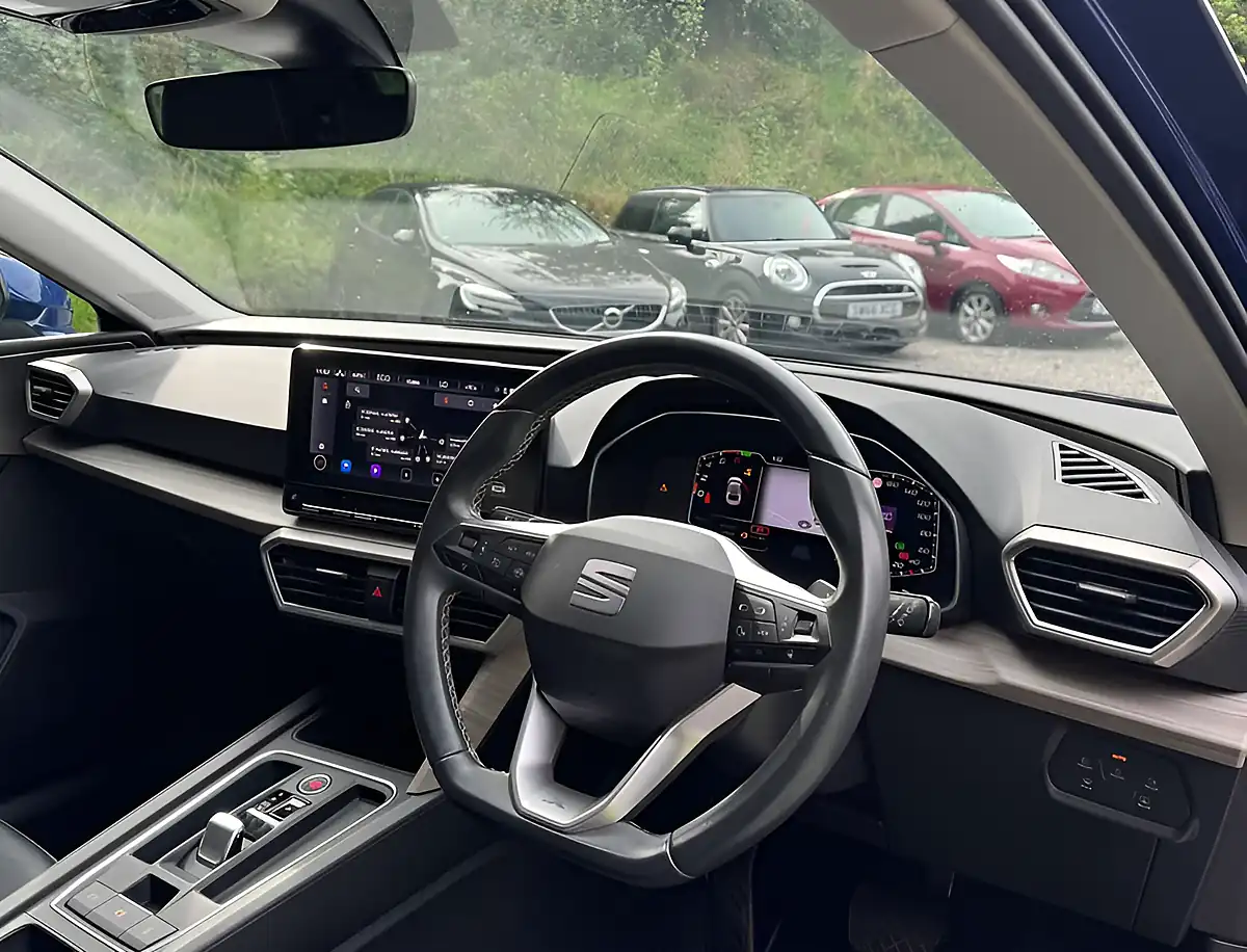 Used 2021 SEAT Leon Xcellence Luxury Asphalt Blue - Interior and Exterior details 10