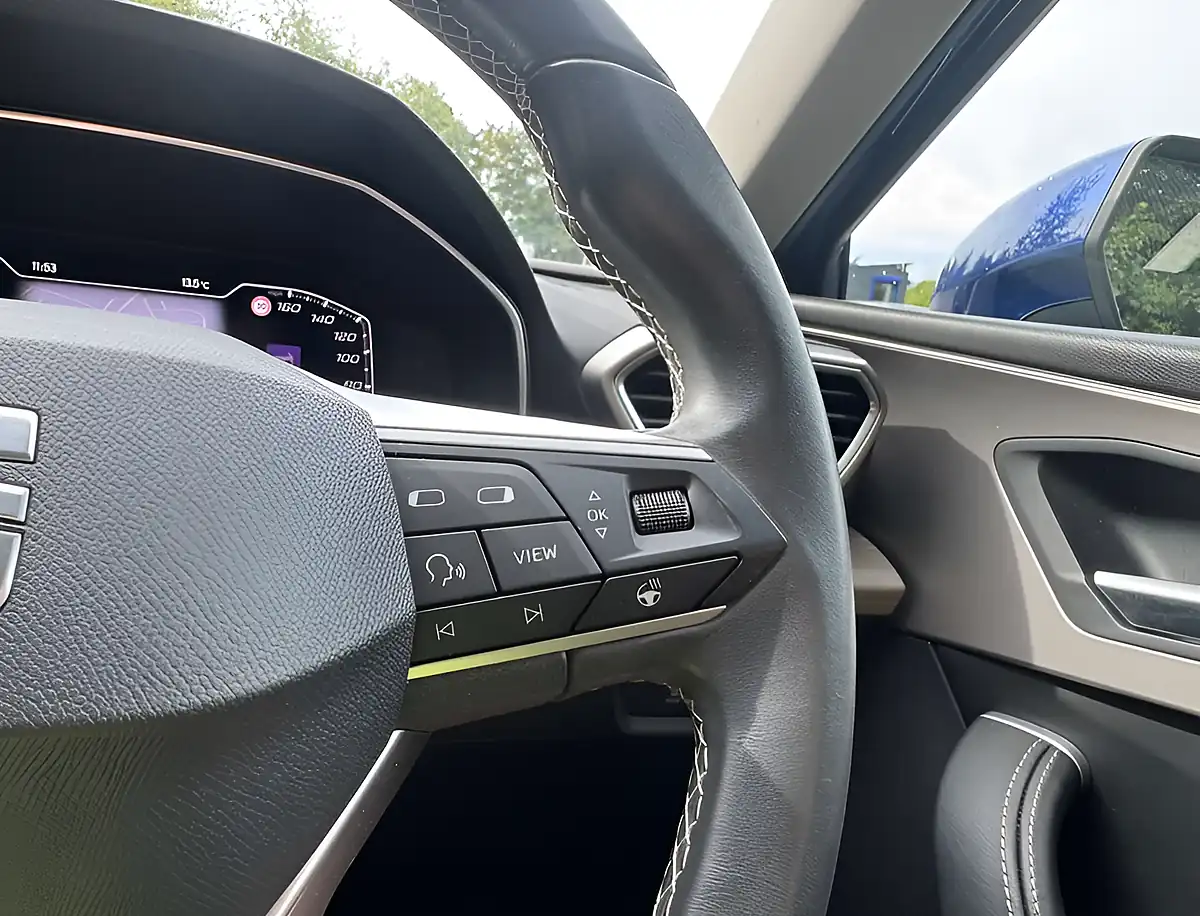 Used 2021 SEAT Leon Xcellence Luxury Asphalt Blue - Interior and Exterior details 18