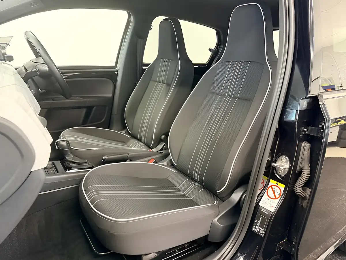 Used 2021 SEAT Mii Deep Black - Interior and Exterior details 13